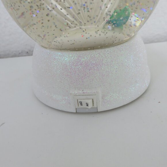 (#104) Bath Body Works Lighted Mermaid Pearl Water Globe 3-Wick Candle Holder - Picture 6 of 8